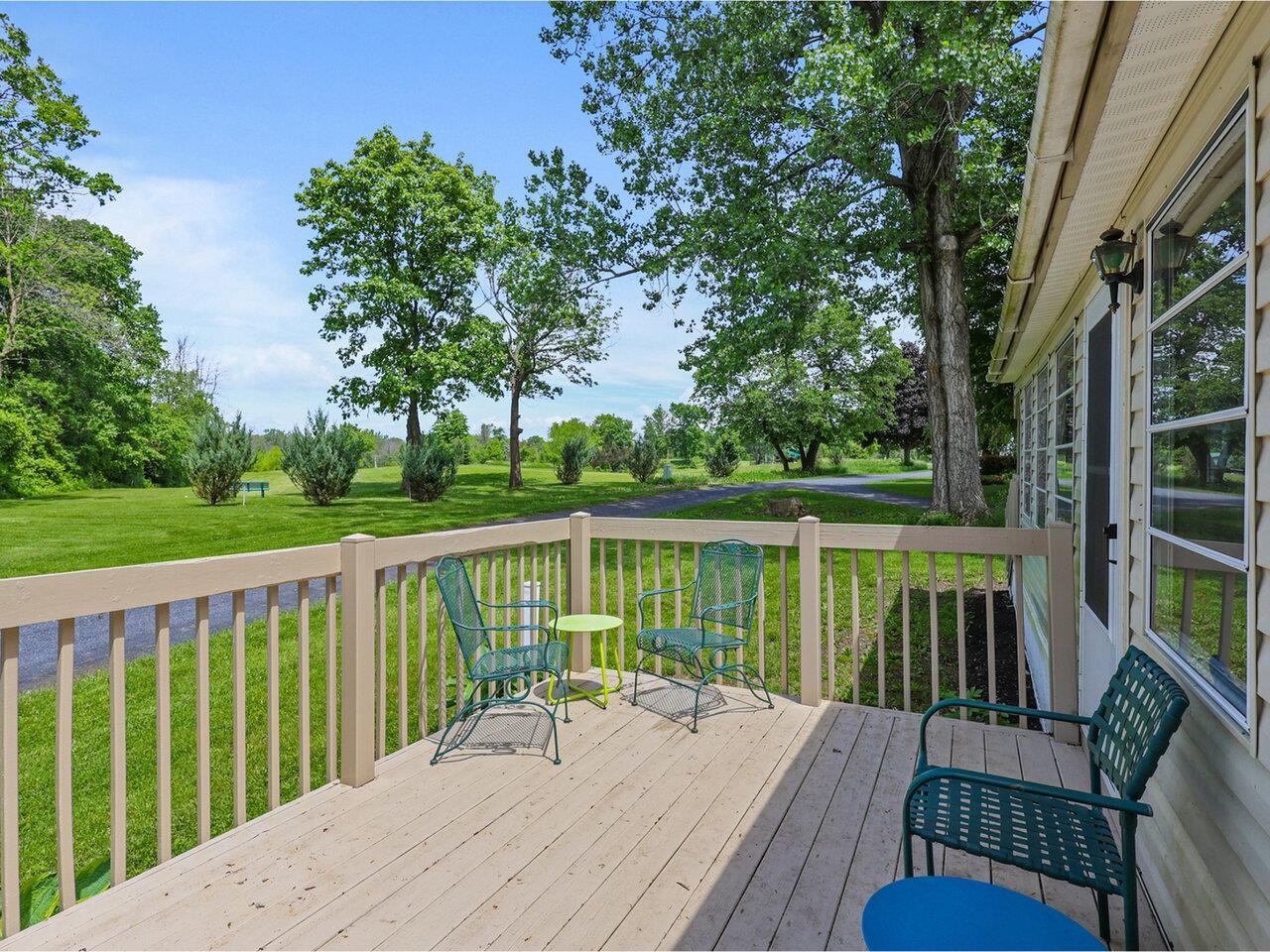 Beautiful front deck!