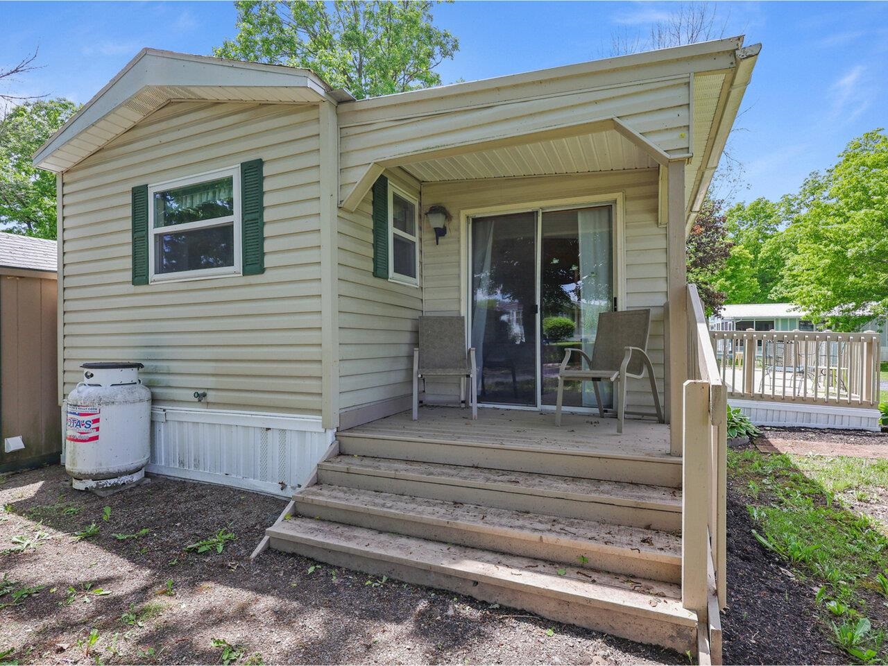 Side covered porch