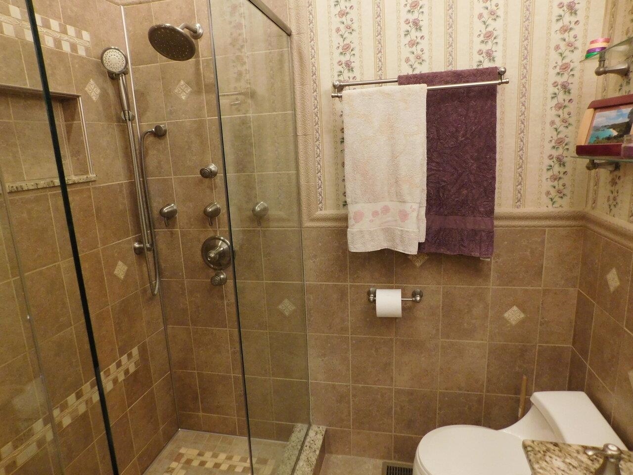 Shared 3/4 Bath