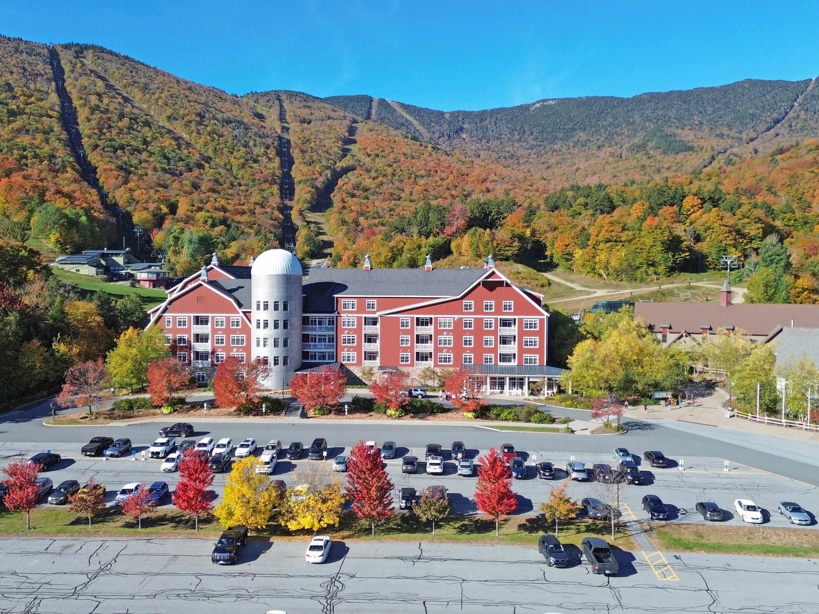 102 Forest 107 / III Drive, Unit 107 (plus lockout 105)/III Clay Brook at Sugarbush