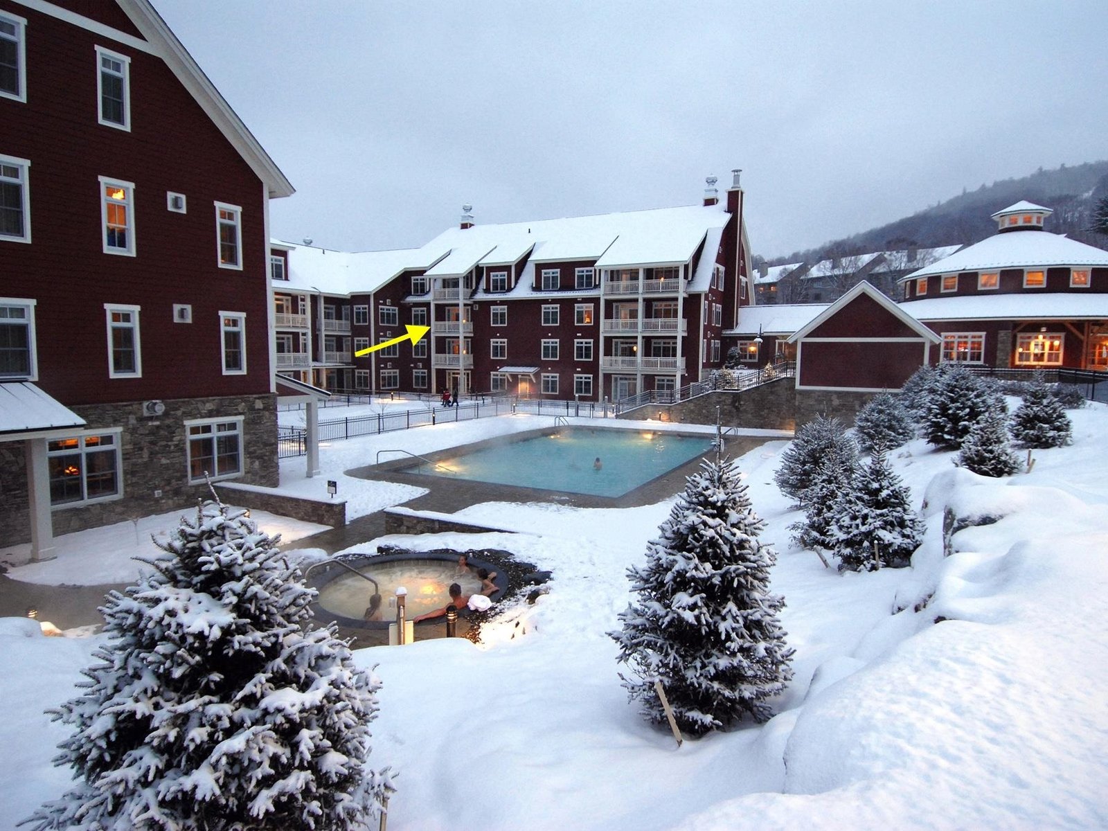 102 Forest 307 / III Drive, Unit 307 (plus lockout 305)/III Clay Brook at Sugarbush