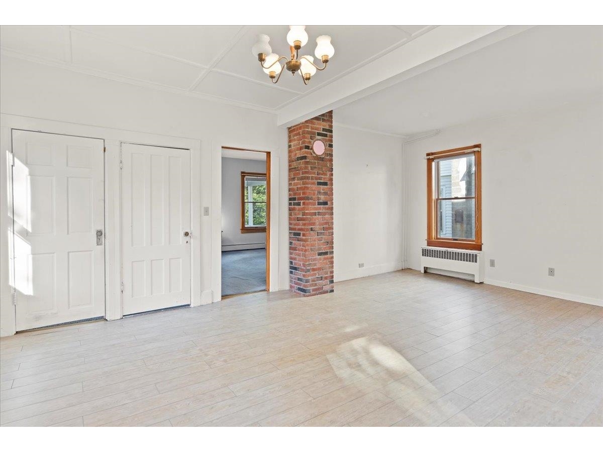 Living Room with view to Bedroom - 1st floor