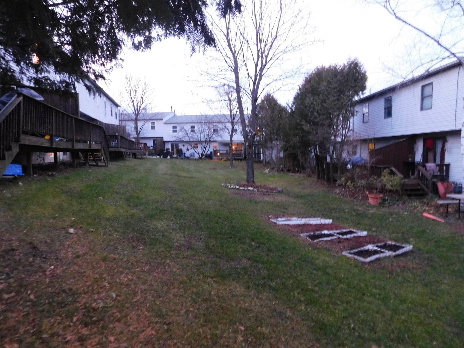 Common area behind the unit.