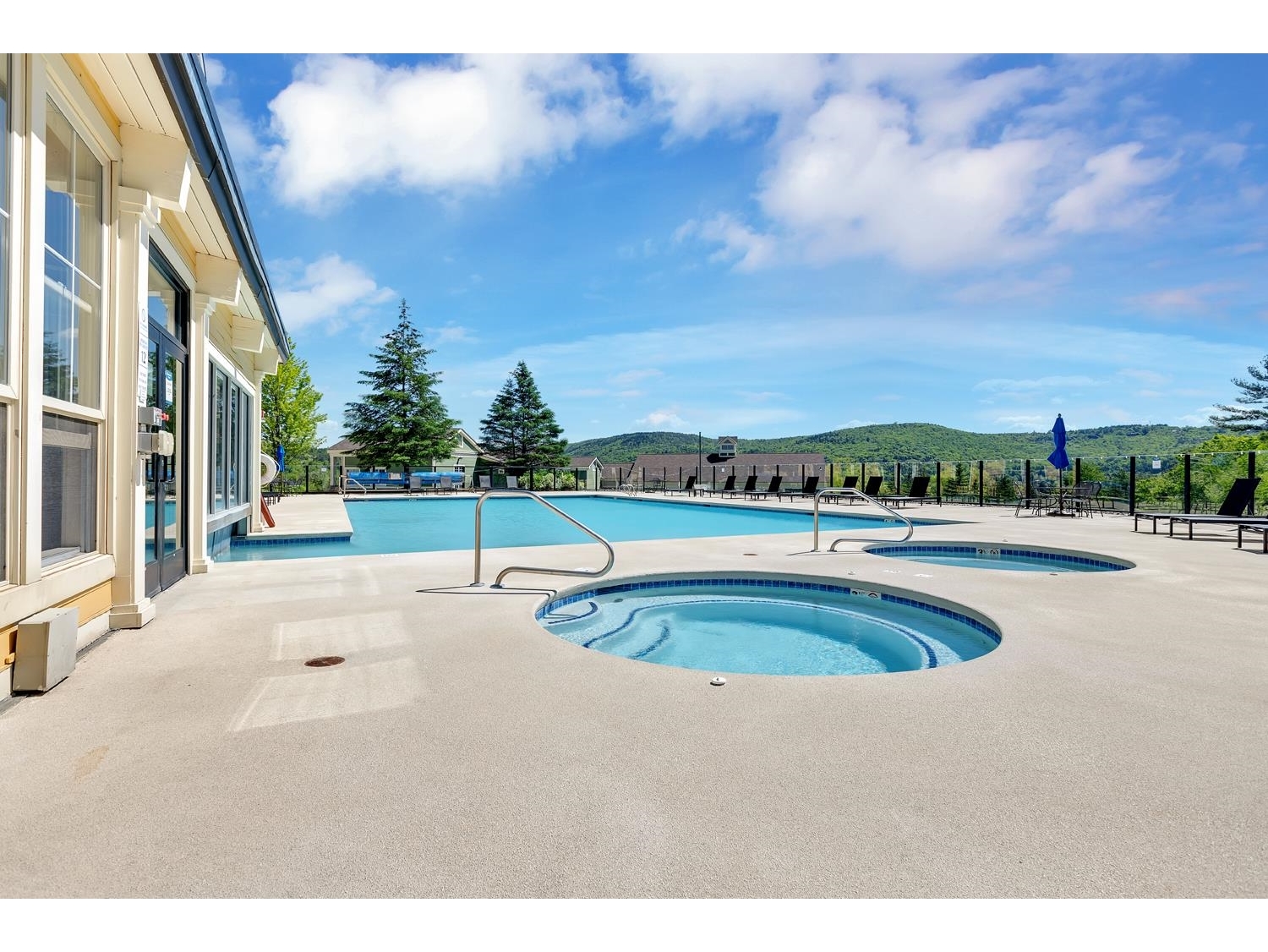 Heated Indoor/Outdoor Pool and Hot Tub