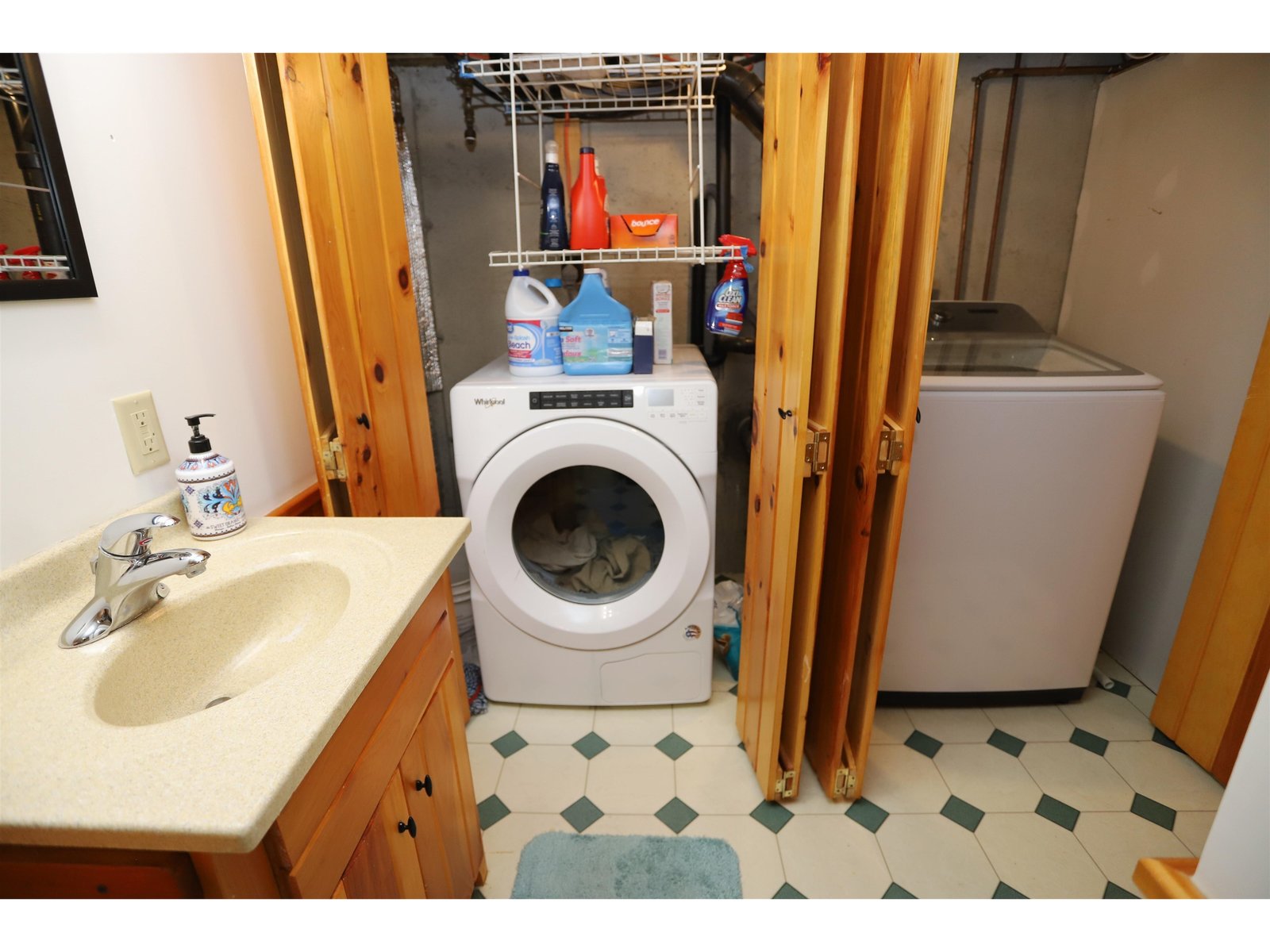 3/4 Bath w/ Laundry