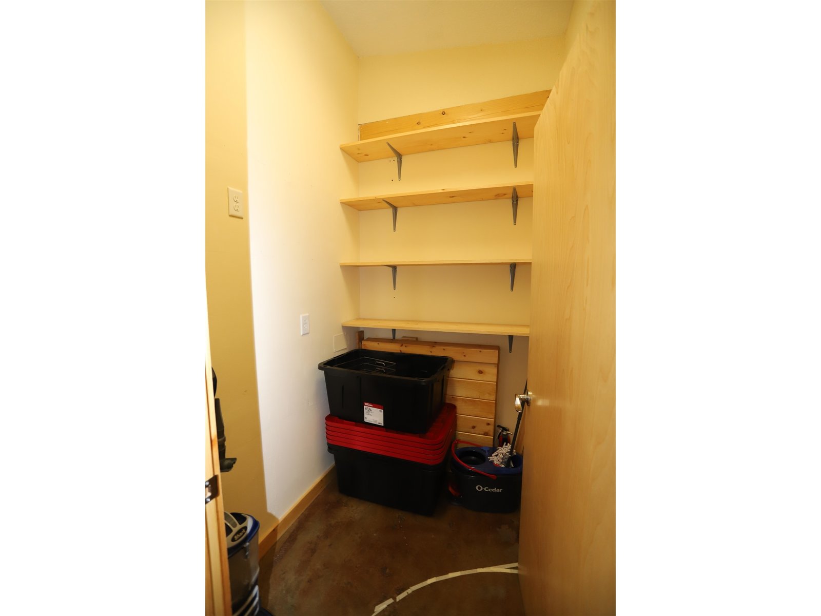 Additional storage closet