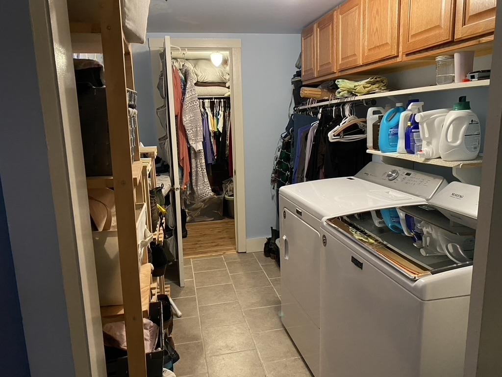 Laundry and Walk-in Closet