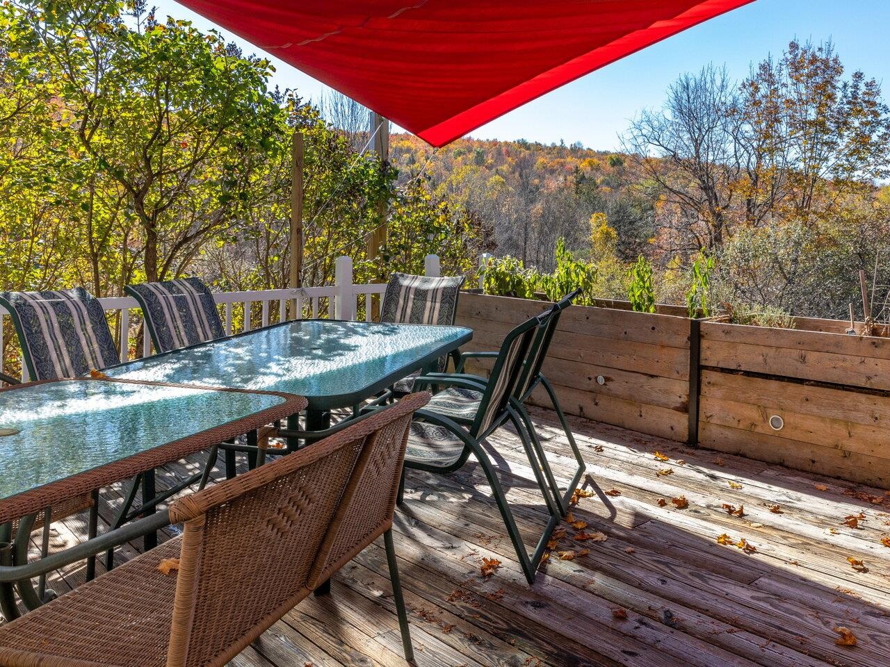 Deck of the family room