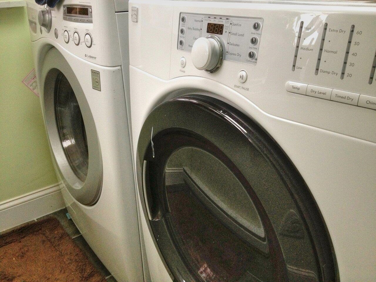 Laundry area in full bath