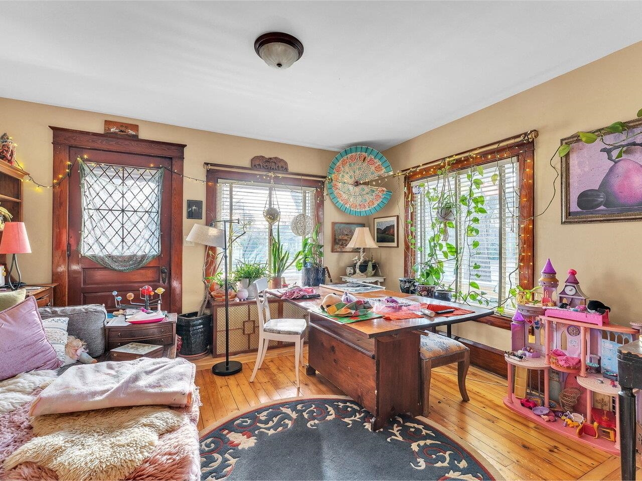 Living room w/ porch entrance