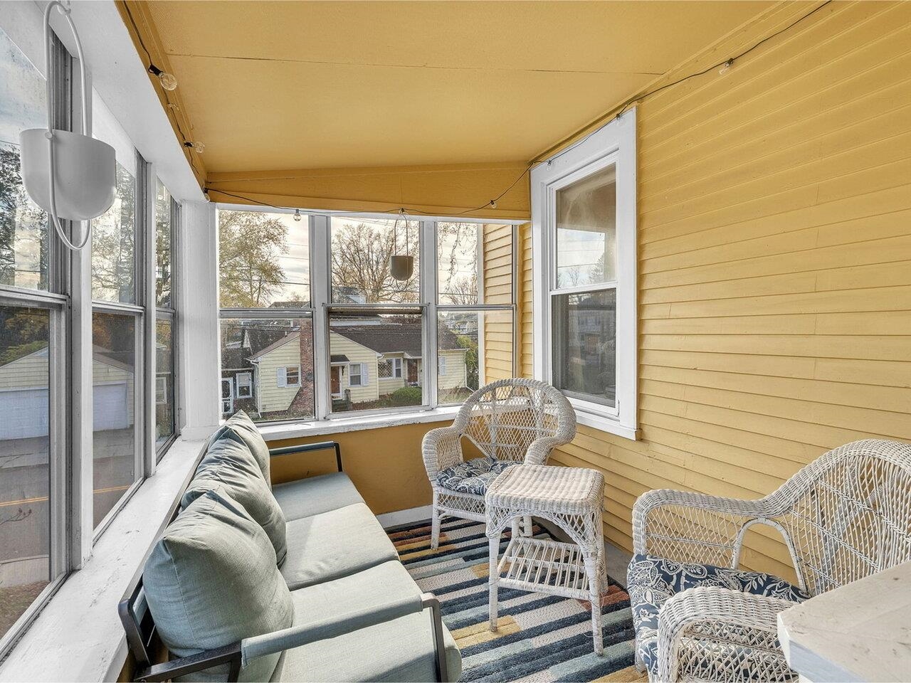 Upstairs unit w/3 season porch