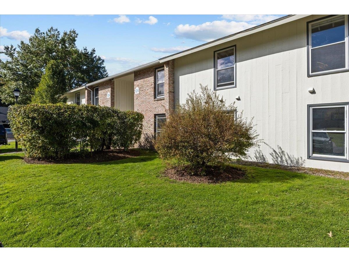 124 Ledgewood Circle, Unit #102