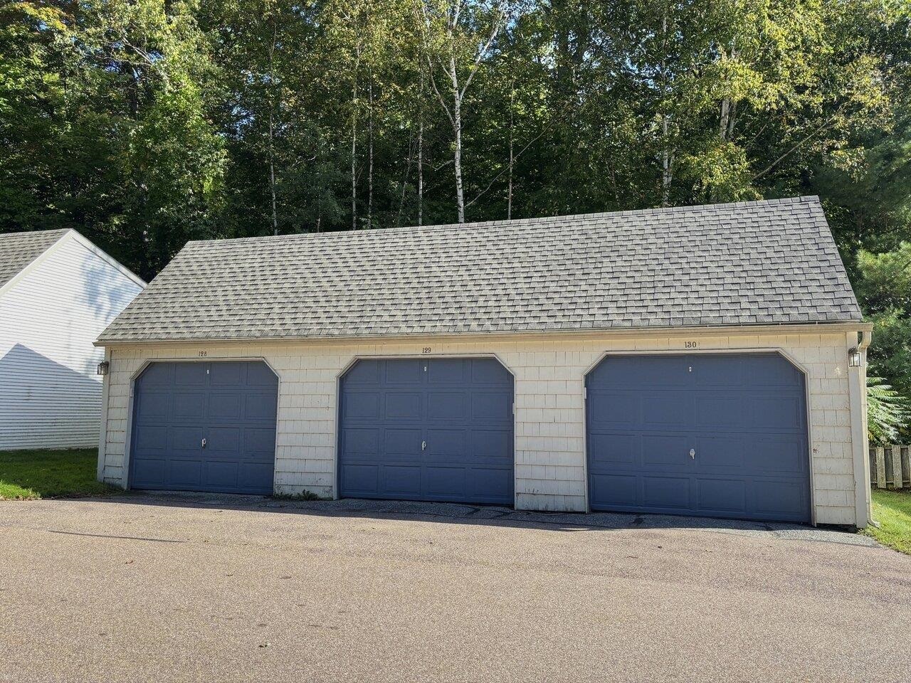 Detached Garage