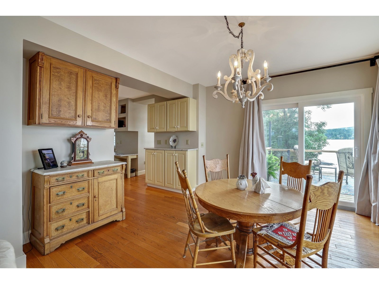 a dining area