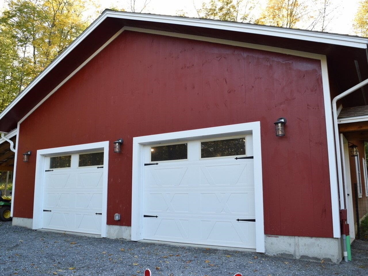 3-car garage