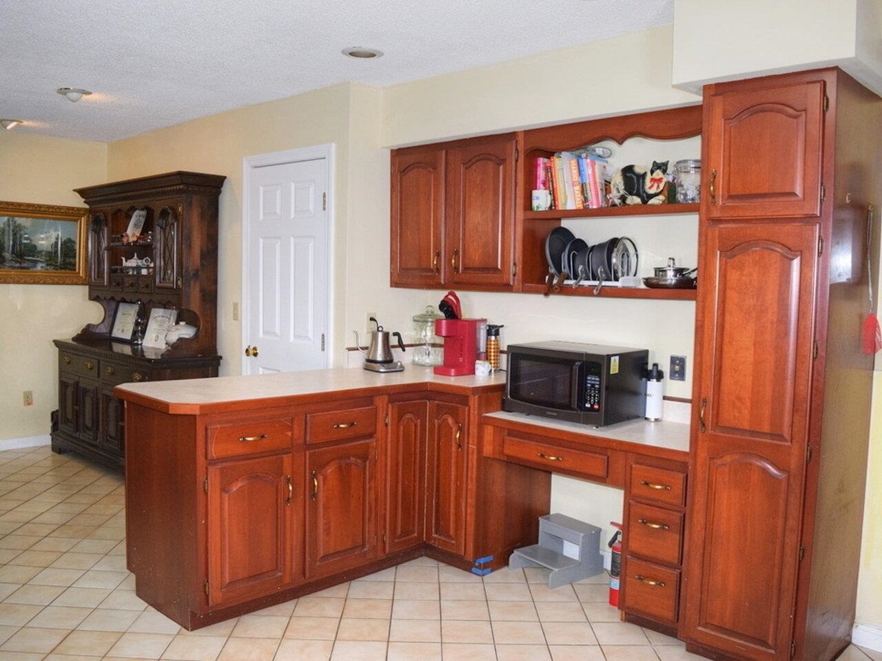 Work station & pantry