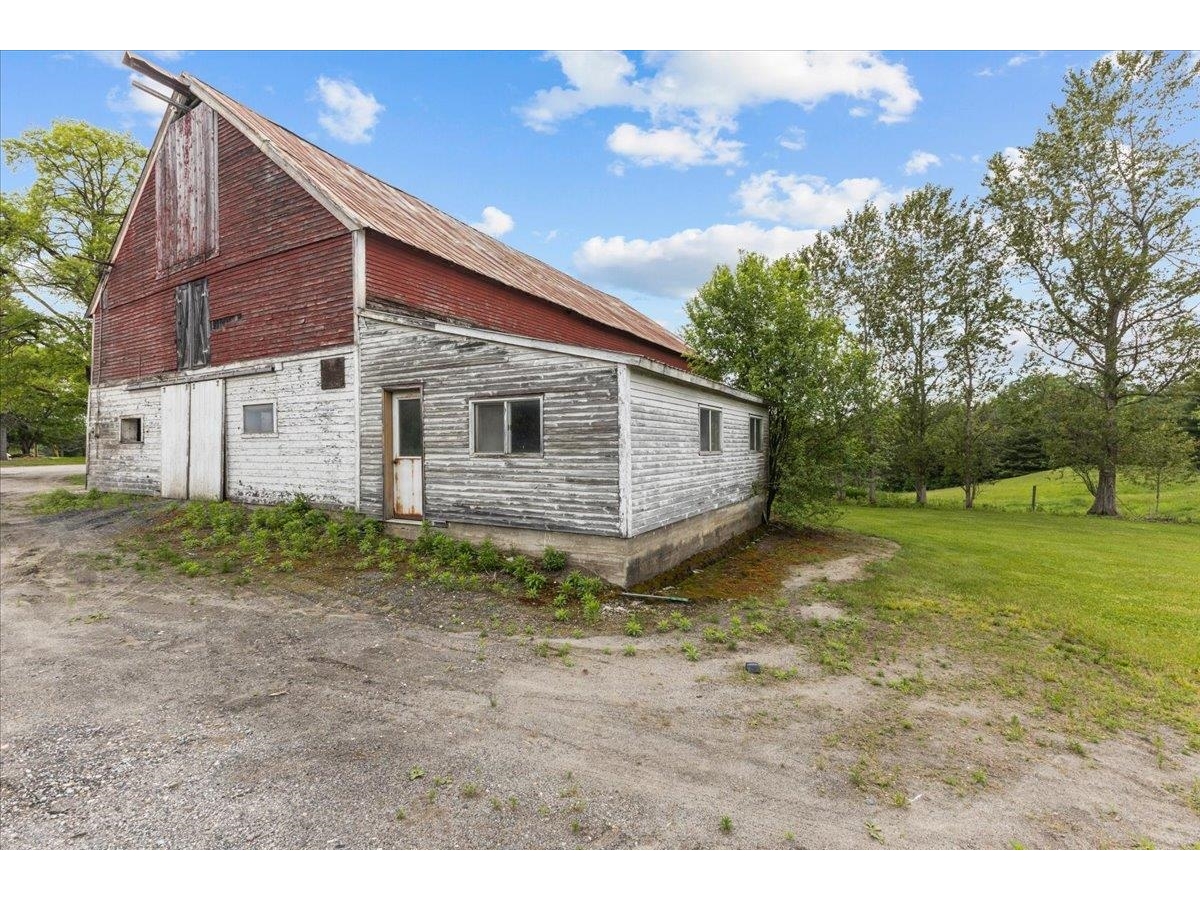 Larger Barn with stalls & Office/Storage space