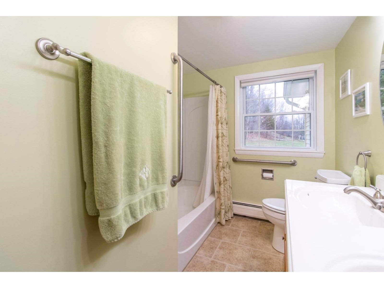 Full Bath with double vanity sinks