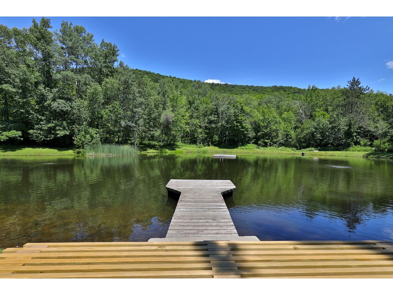 Land Extends to Osprey Run Above