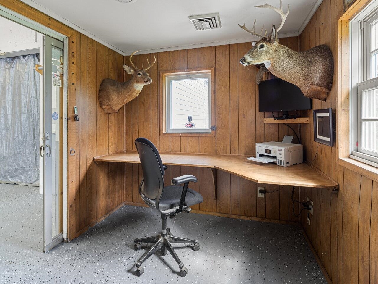 Office in Garage/Workshop