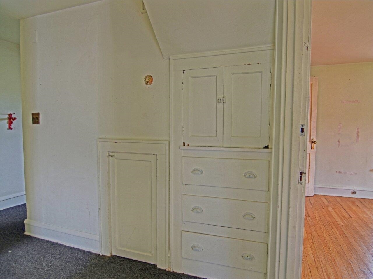 Hallway built-ins