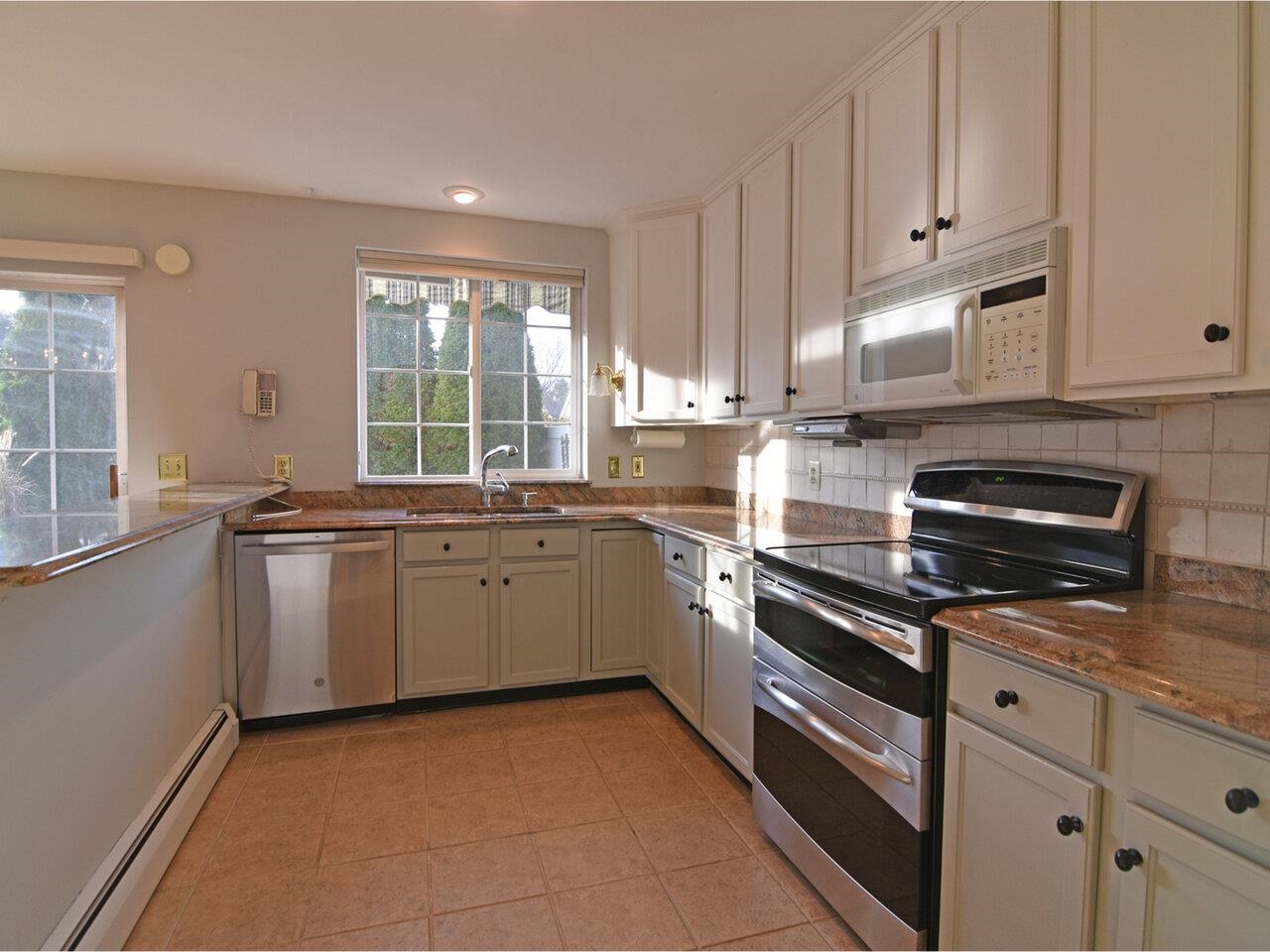 Morning sun in the kitchen