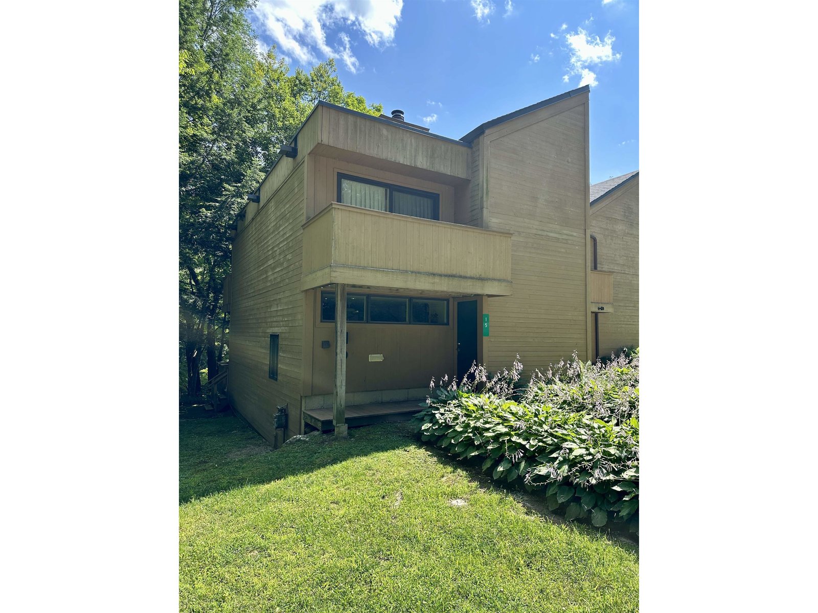 15 Timberline Drive, Unit 10