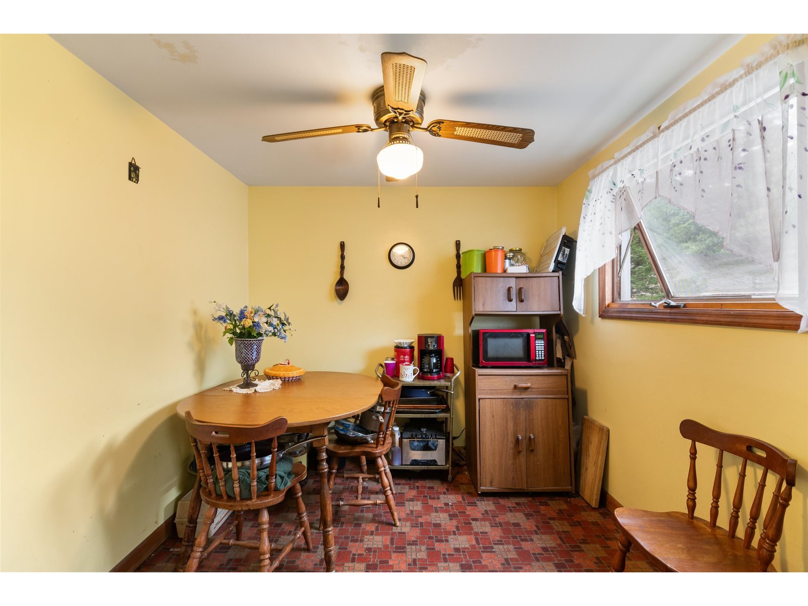 Mudroom/Bonus Space on Back of House