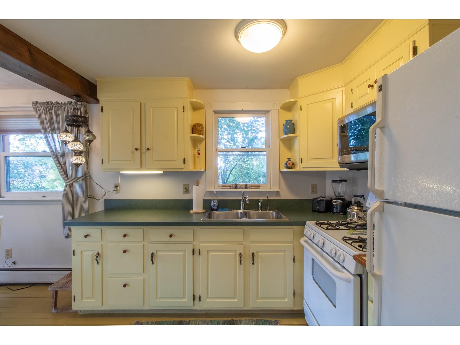 Guest Cottage Kitchen