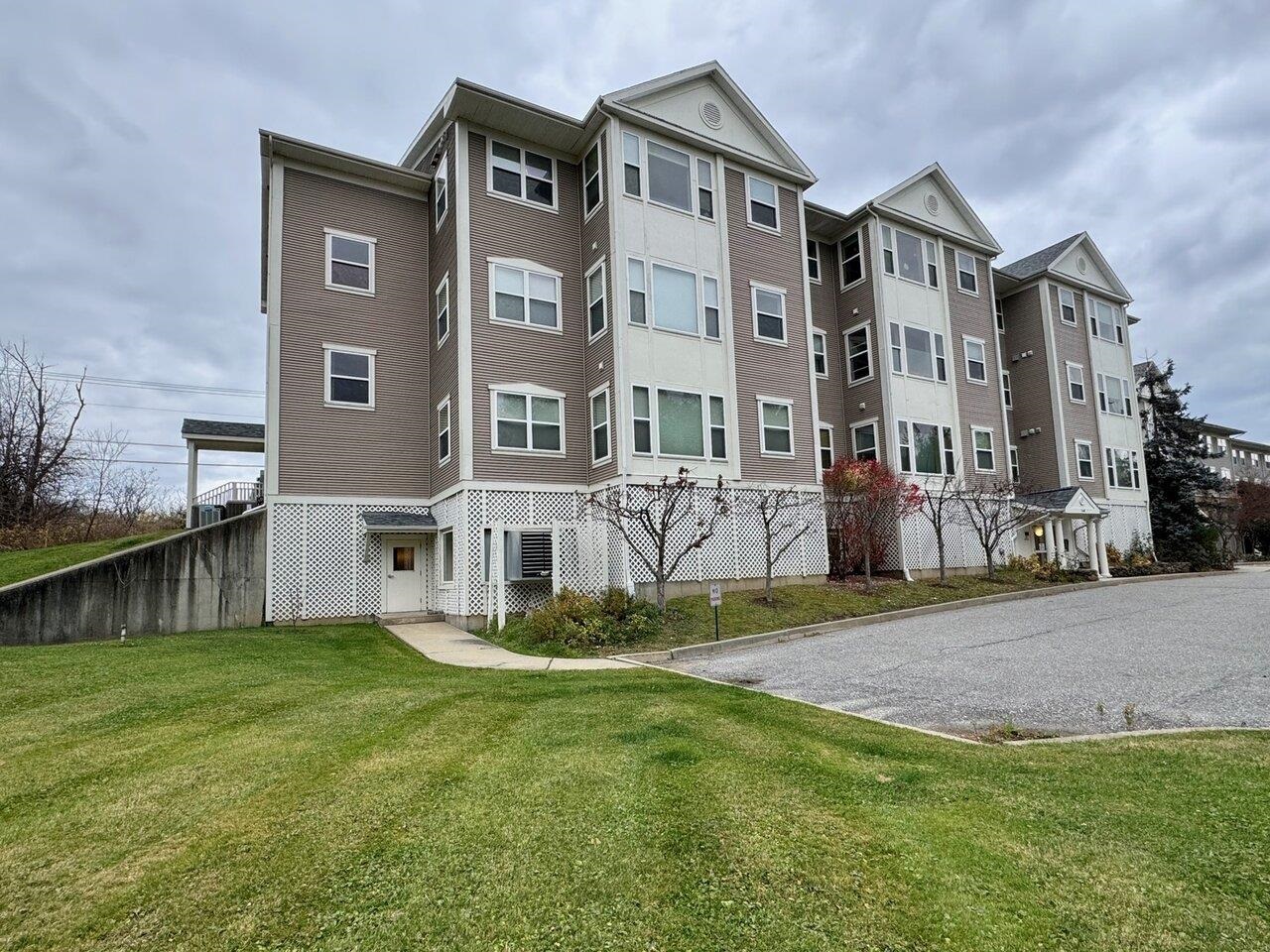 160 Wiley Road, Unit 301