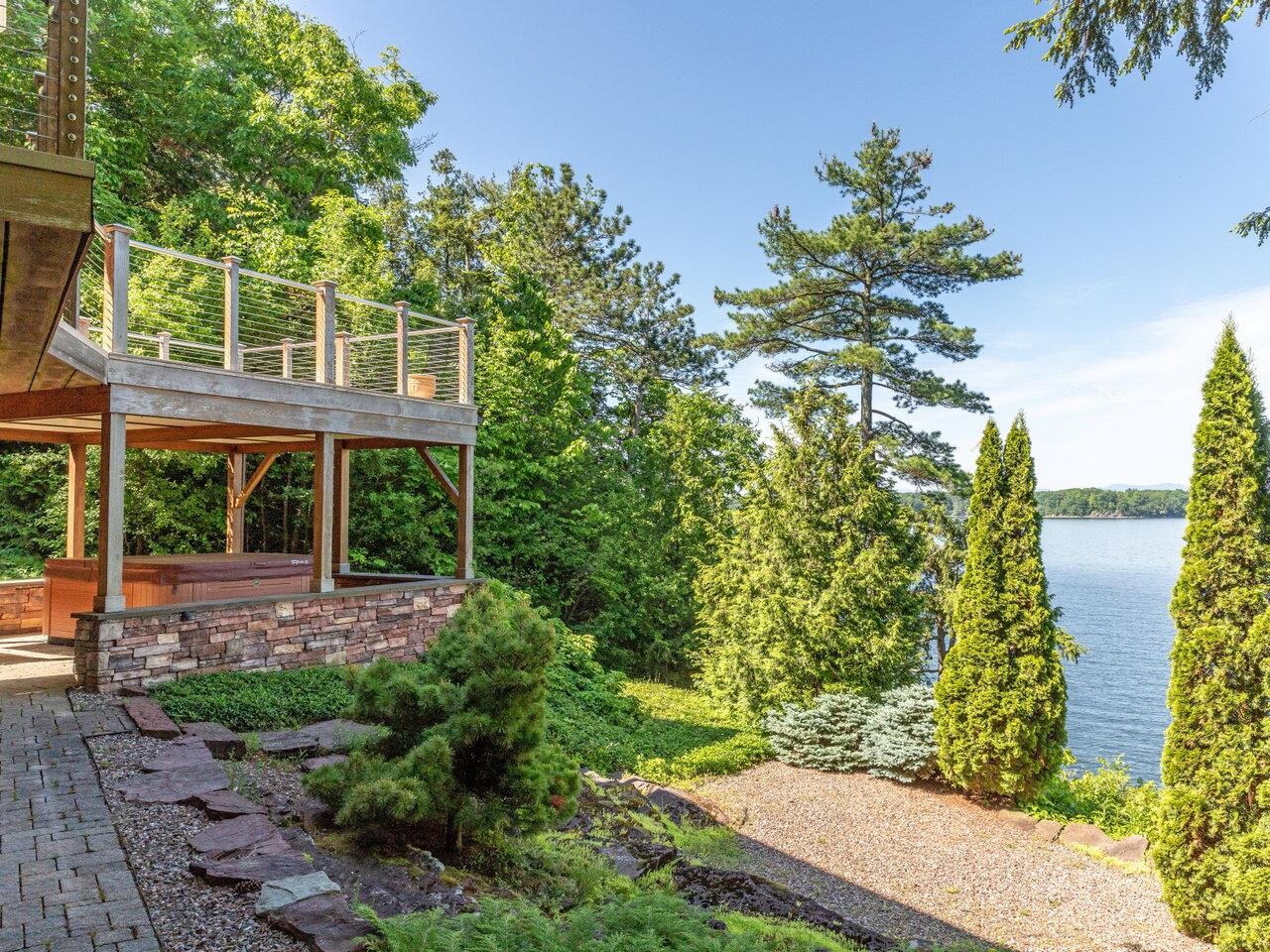 Your private lakeside oasis