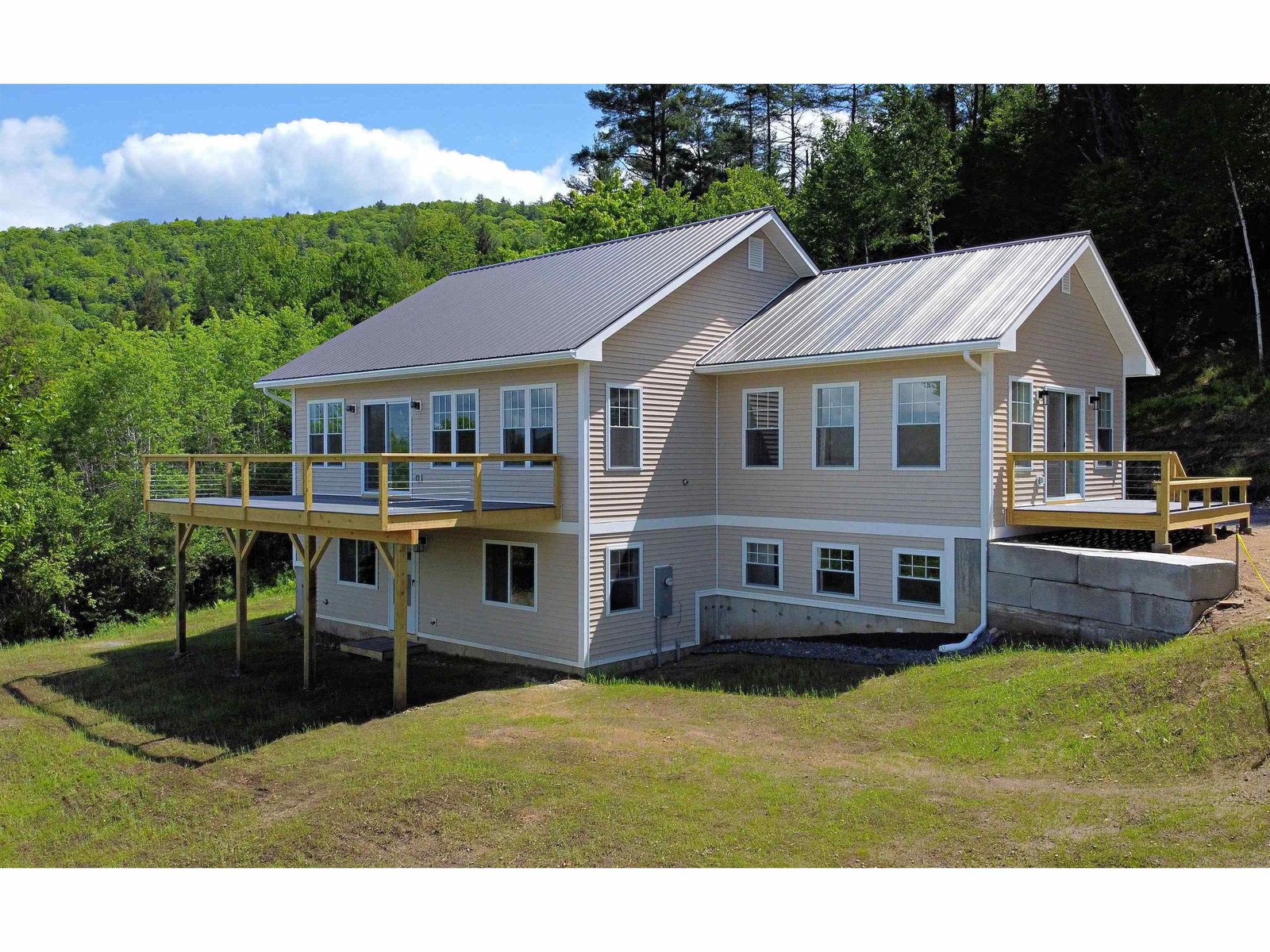 208 Cool Wine Drive, St. Johnsbury