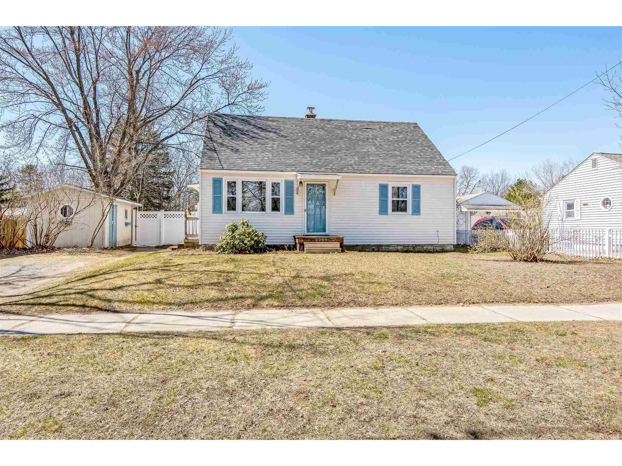 2089 North Avenue, Burlington 2089 North Avenue, Burlington