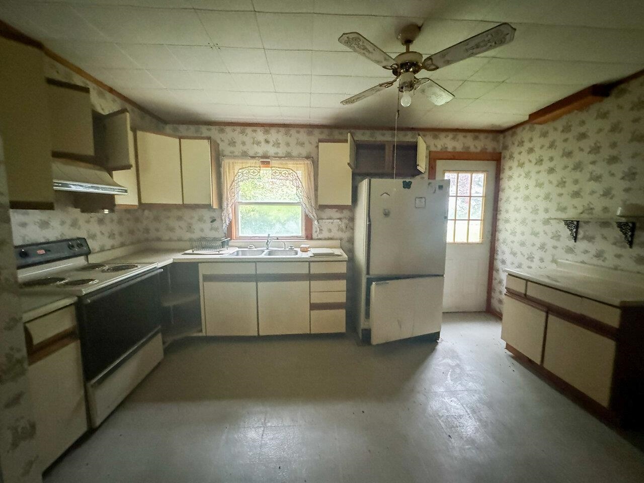 Apartment Kitchen