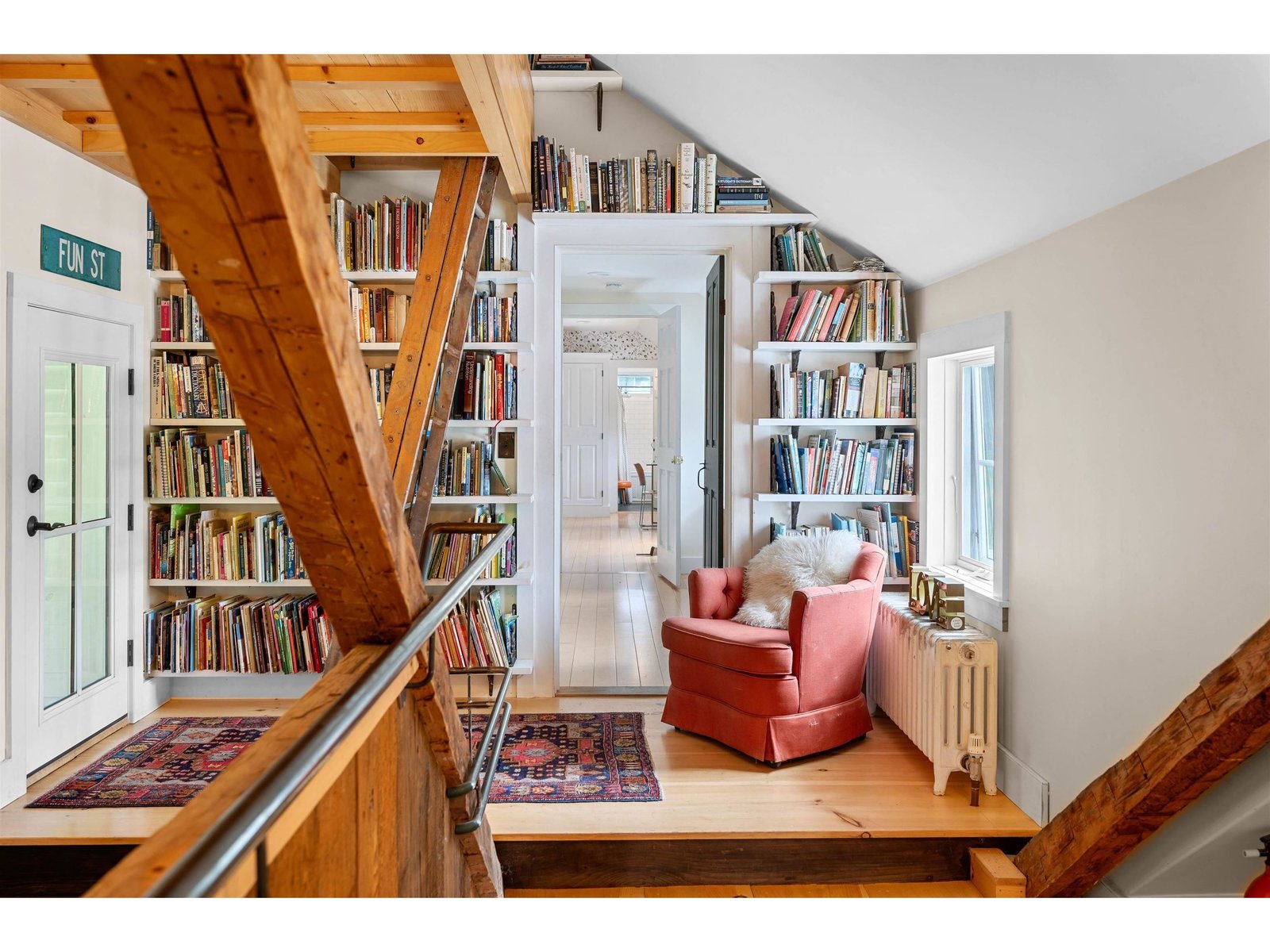 Reading nook and little loft