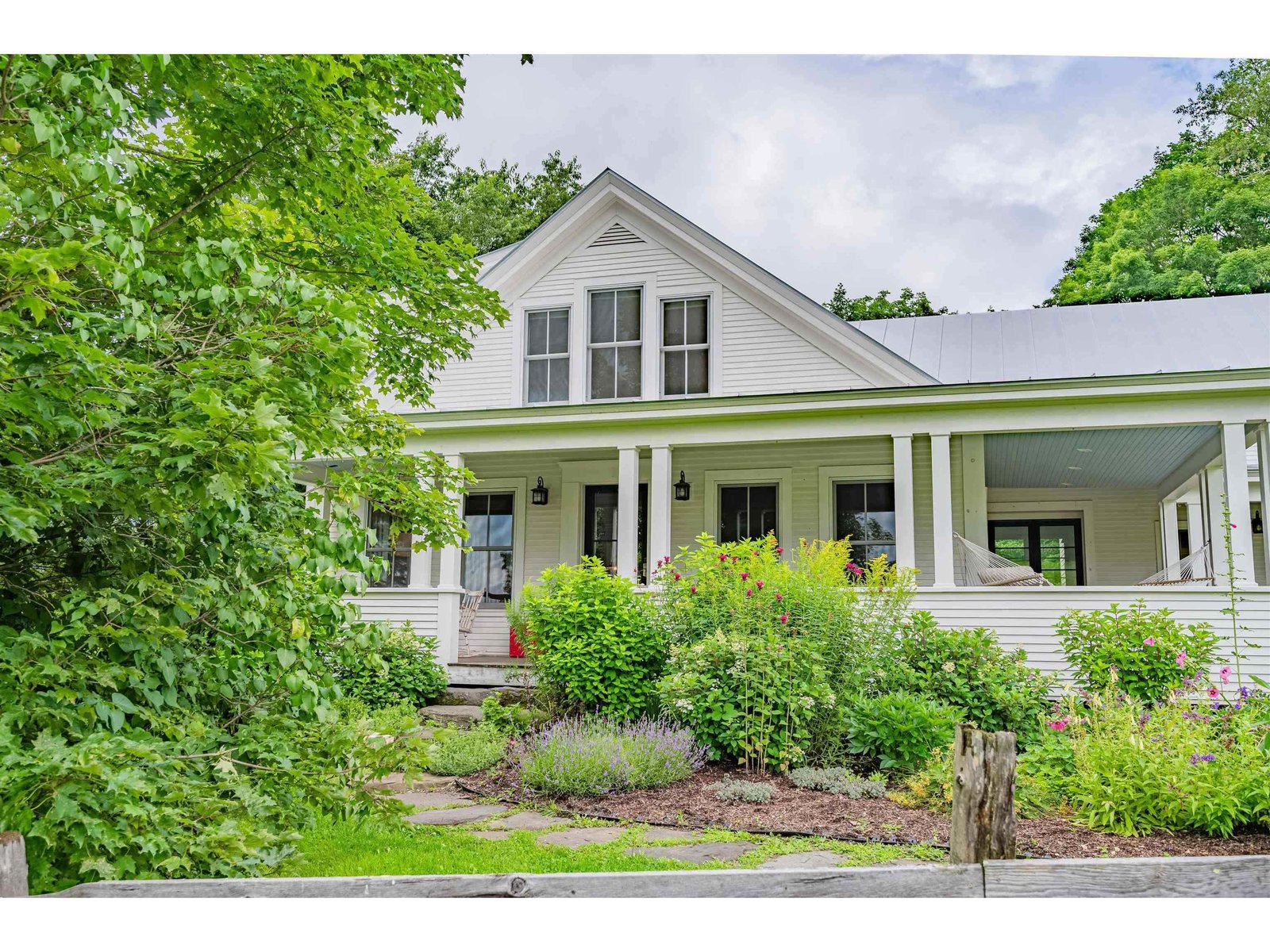 Farmhouse gardens