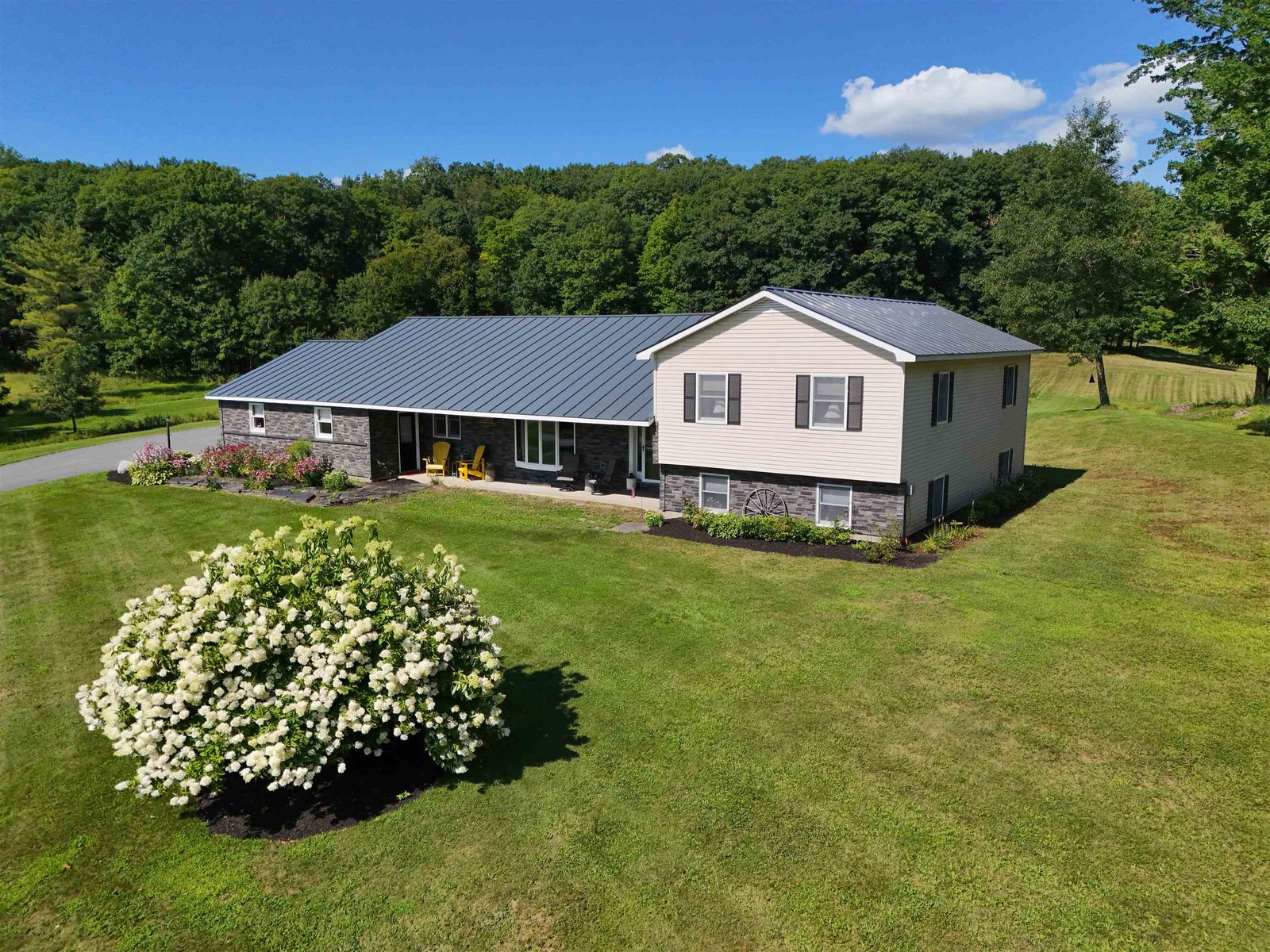 2300 Daniels Farm Road, Waterford