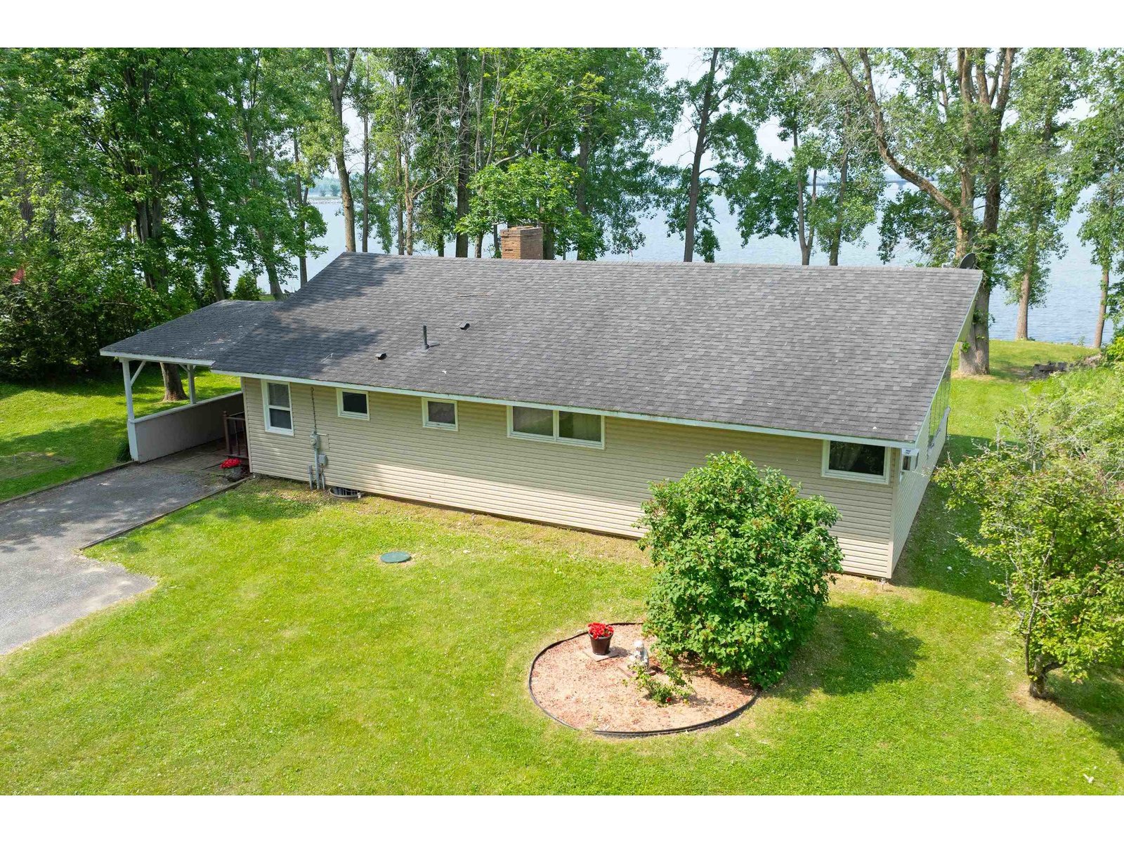 233 Hunter Road North, Alburgh