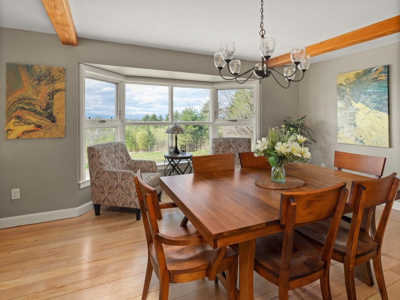 Dining area w/westerly views