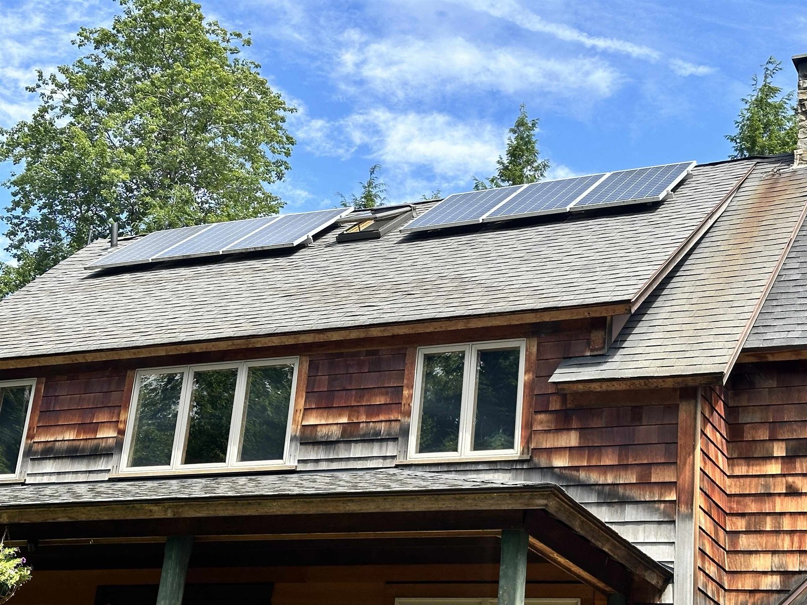 Six solar panels - roof mount