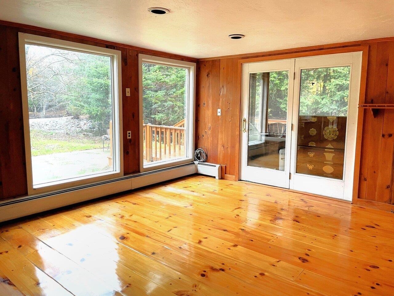 Atrium door to screened porch