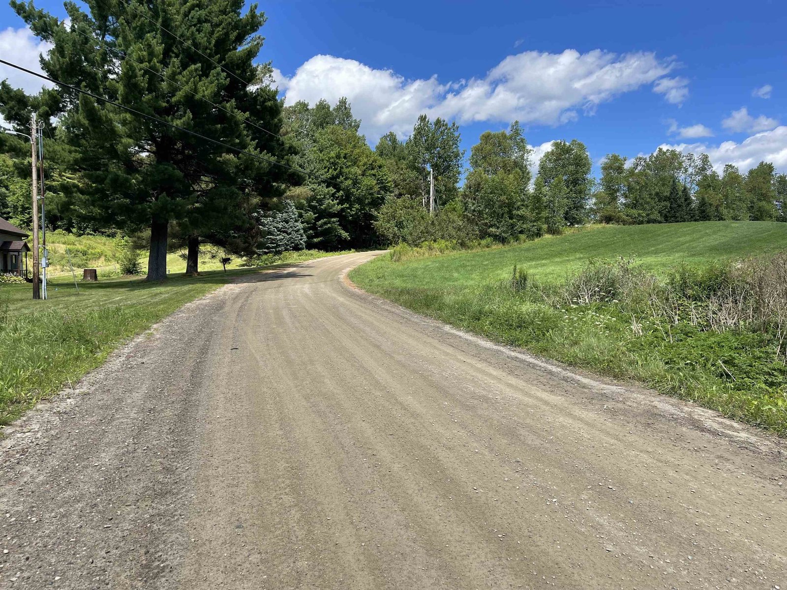 Looking north on River Rd