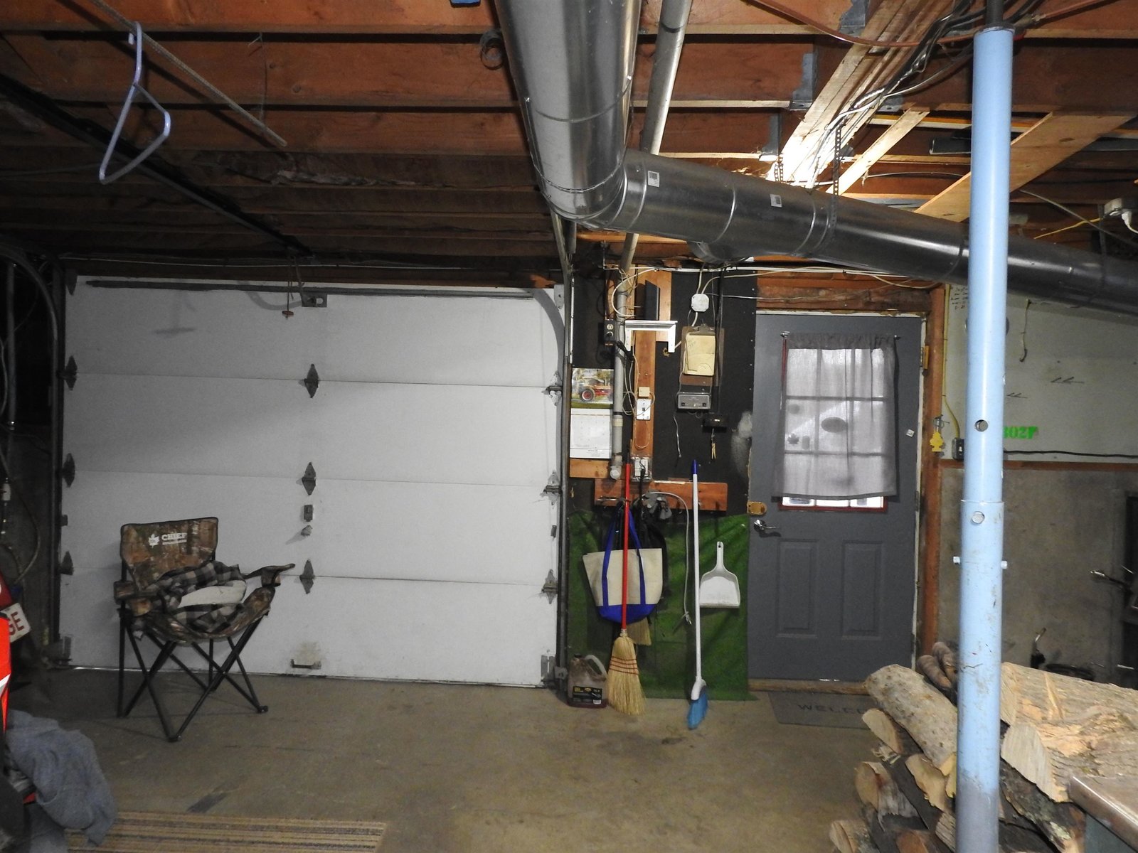 One car garage in basement