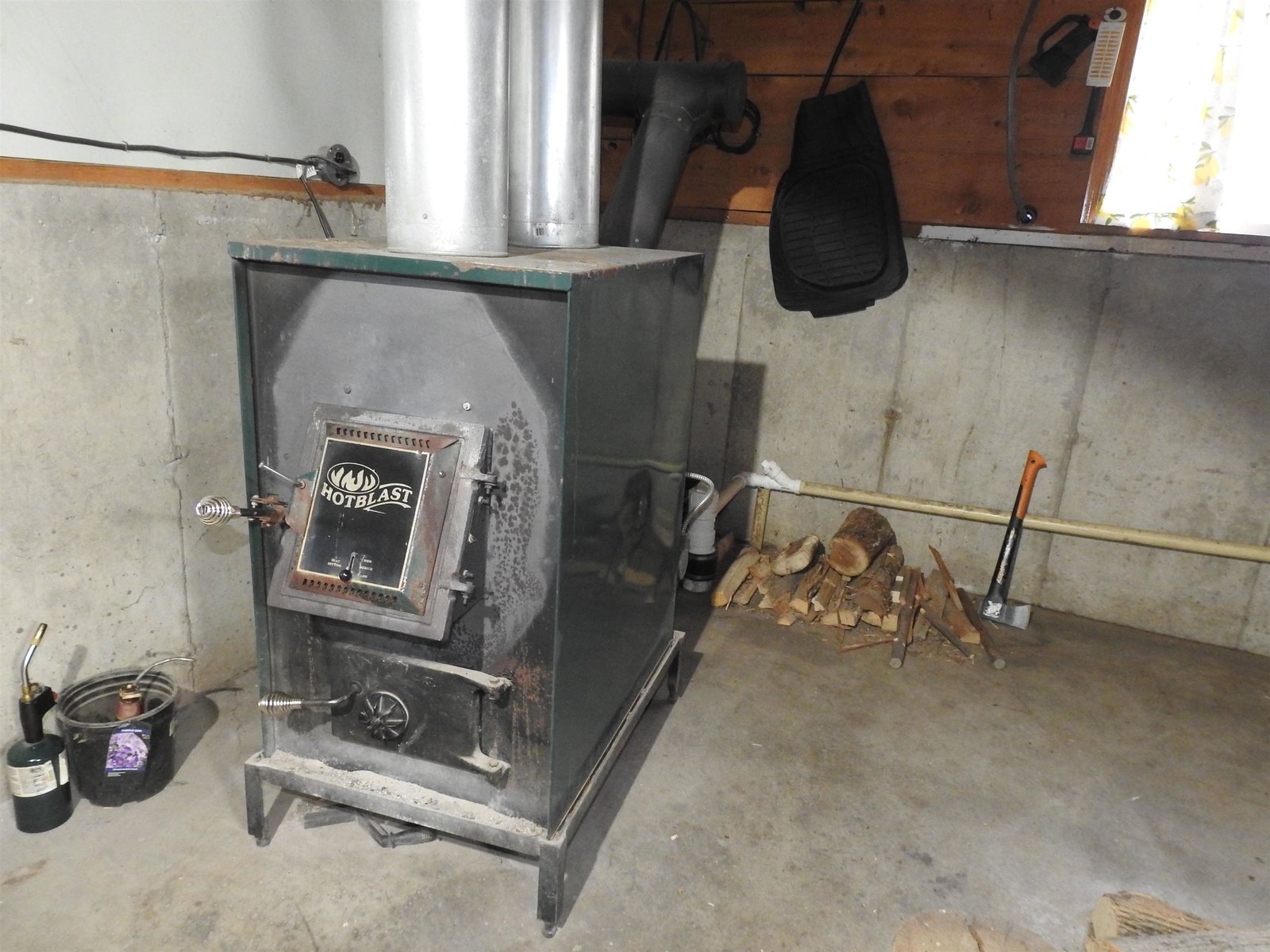 Wood furnace