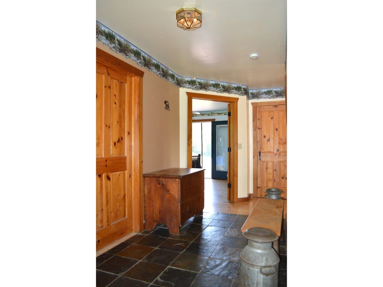 Spacious Tiled Entry/Mudroom