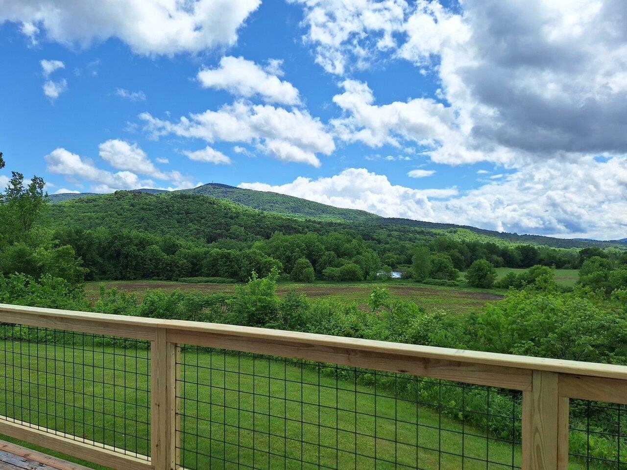 Amazing Deck w/Views!