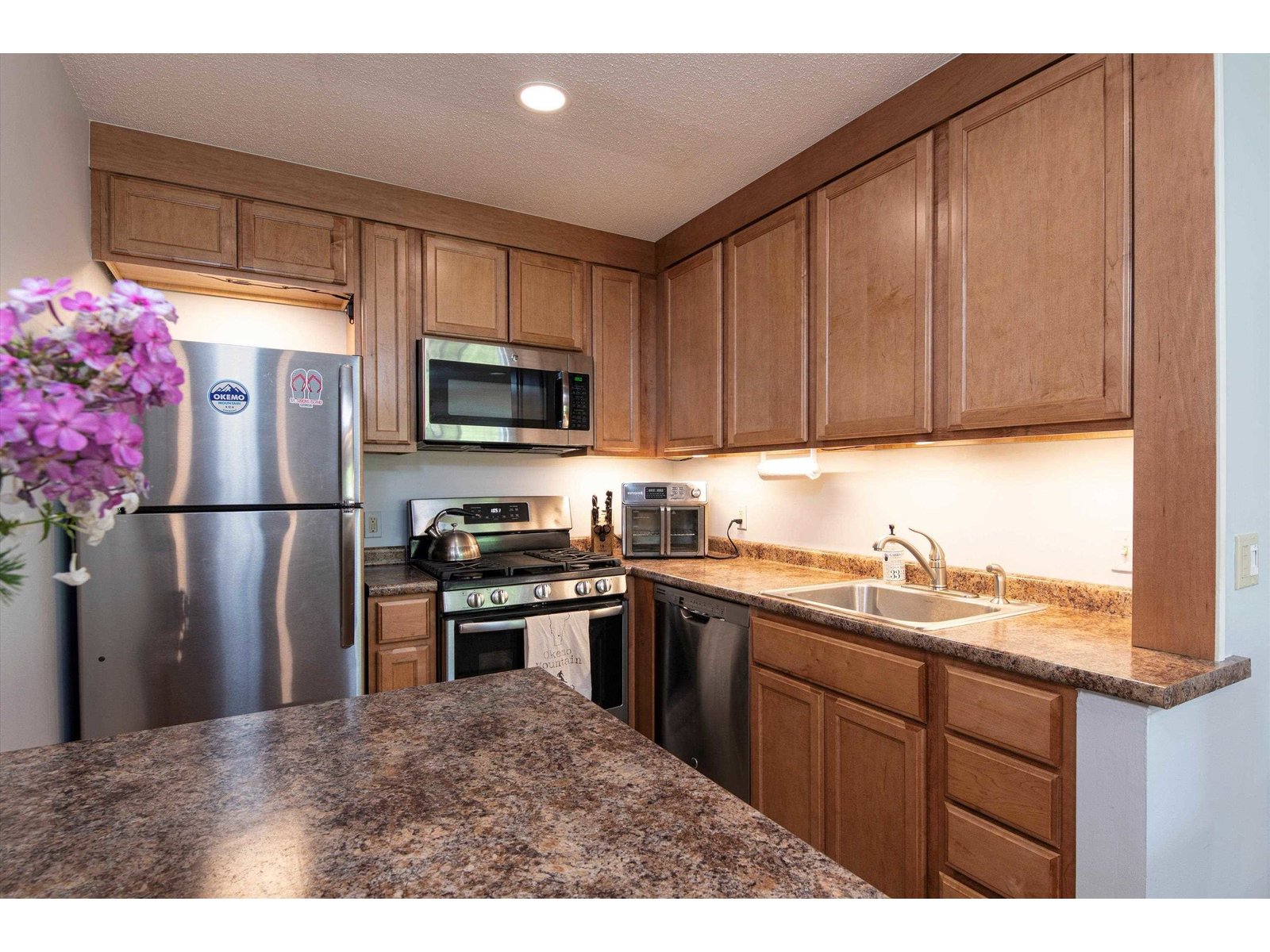 Compact kitchen with plenty of storage and counter space