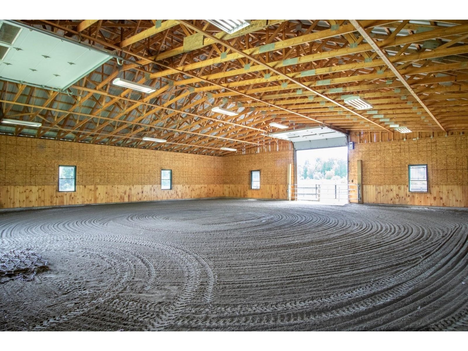 60x60 indoor riding arena