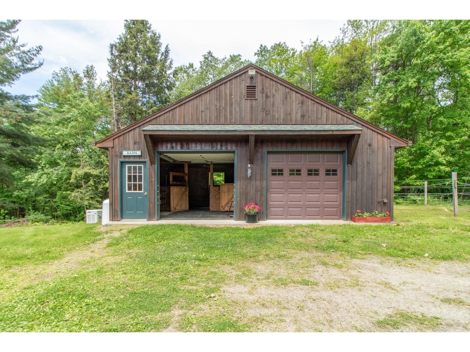 3 stall horse barn