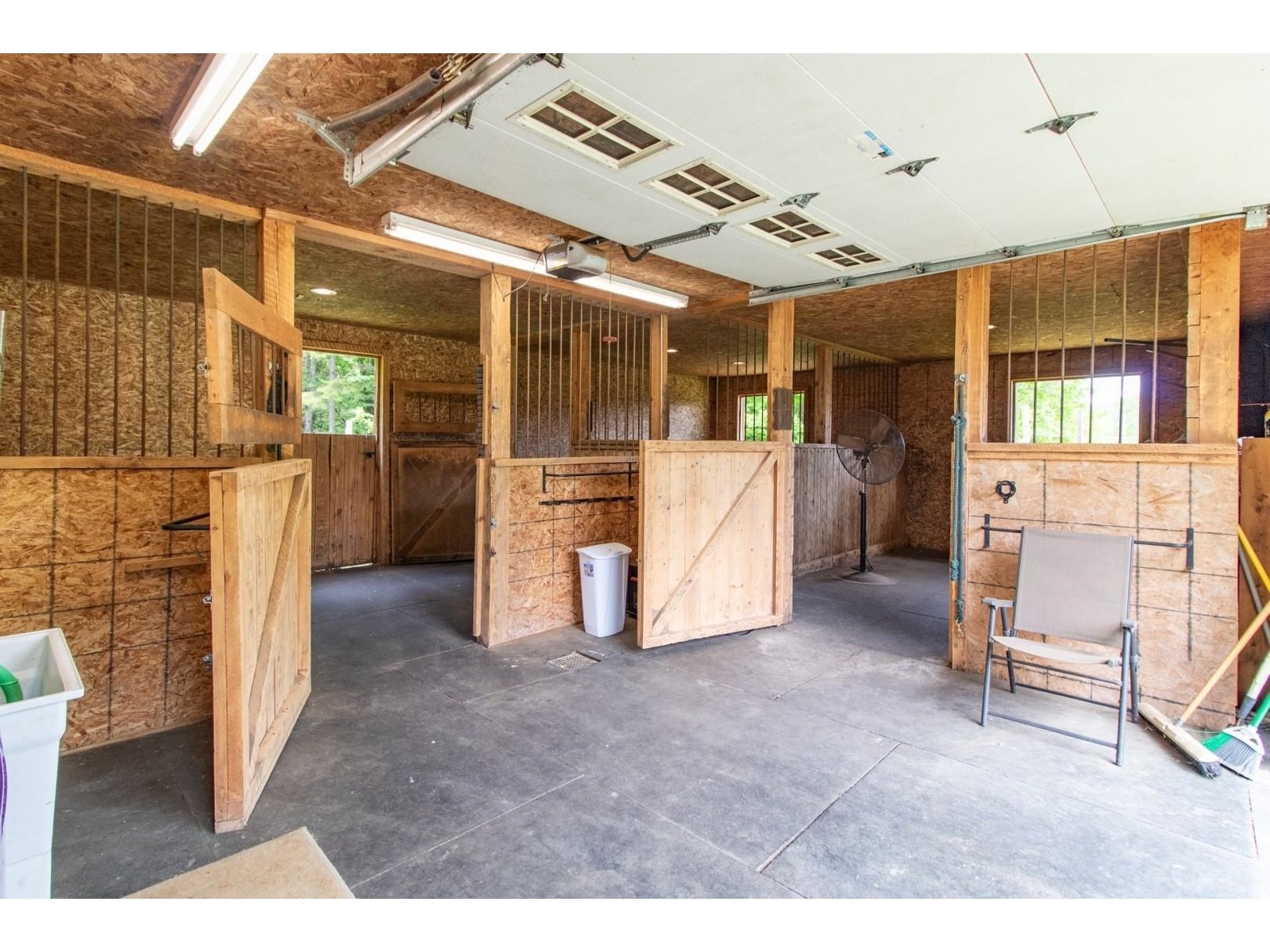 3 stall horse barn